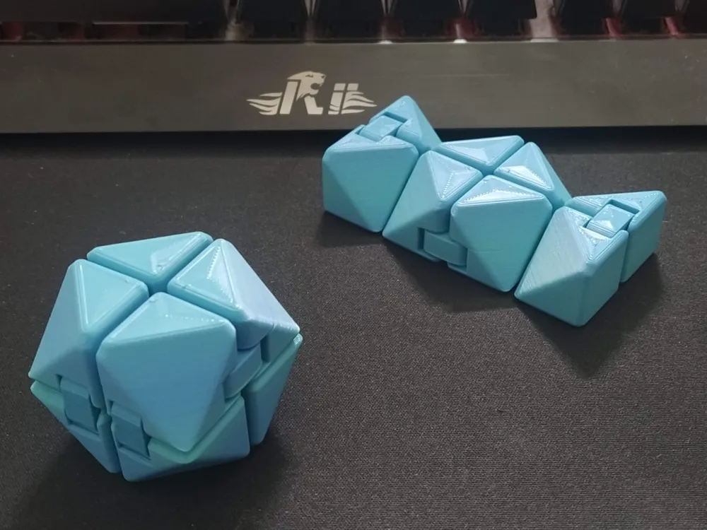 3d‑printed geometric puzzle cube (random colour) 3d‑printed geometric puzzle cube (random colour)
